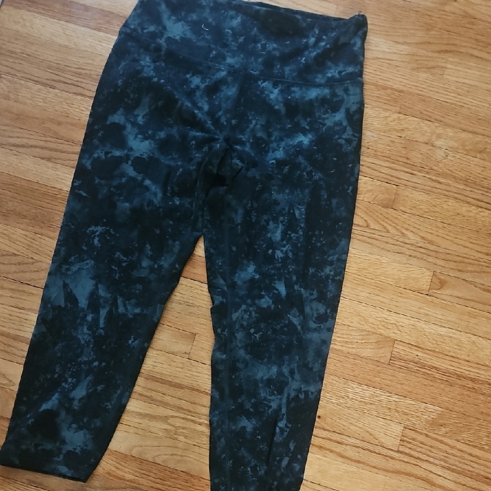 Capri Black and Green Tie-Dye/Camo Leggings